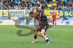 3. Liga; 1. FC Saarbrücken - FC Ingolstadt 04; Zweikampf Kampf um den Ball Marcel Costly (22, FCI) Bretschneider Niko (28 FCS)