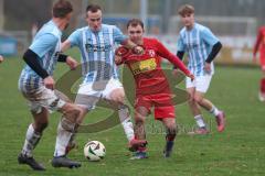 Kreisliga - Saison 2025/26- TSV Kösching - FC Sandersdorf - Thomas Kuttenberger blau Sandersdorf - Sebastian Schneeberger rot Kösching - Foto: Meyer Jürgen