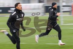 3. Liga; FC Ingolstadt 04 - Trainingsauftakt Winterpause; Sprint Max Dittgen (10, FCI) Justin Butler (31, FCI)