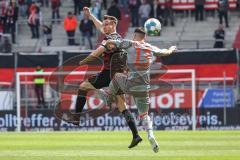 2.BL; FC Ingolstadt 04 - SC Paderborn 07; Zweikampf Kampf um den Ball Dominik Franke (3 FCI) Yalcin Robin (13 SCP)