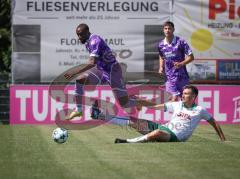 Testspiel - Saison 2026/27 - VFB Eichstätt - FC Ingolstadt 04 - Joseph Ganda (Nr.16 - FCI) - Bastian Bösl (Nr.5 - VFB Eichstätt) - Foto: Meyer Jürgen