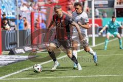 3. Liga; FC Ingolstadt 04 - TSV 1860 München; Zweikampf Kampf um den BallDennis Borkowski (7, FCI) Reich Lukas (20 TSV)