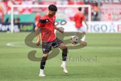 DFB-Pokal; FC Ingolstadt 04 - 1. FC Kaiserslautern; vor dem Spiel Davide Sekulovic (33, FCI)