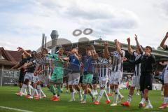 3. Liga - Saison 2026/27 - SC Sonnenhof Großaspach - FC Ingolstadt 04 - Die Mannschaft bedankt sich bei den mitgereisten Fans - jubel - Foto: Meyer Jürgen