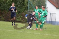 Kreisklasse - Saison 2025/26- TSV Etting - TSV Lenting - Chritian Redl blau Etting  - Arianit Racaj grün Lenting - Foto: Meyer Jürgen