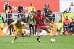 3. Liga; Alemannia Aachen - FC Ingolstadt 04; Zweikampf Kampf um den Ball Marcel Costly (22, FCI) Meyer Felix (4 AA)