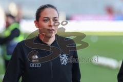 3. Liga; FC Ingolstadt 04 - FC Viktoria Köln; vor dem Spiel Cheftrainerin Sabrina Wittmann (FCI)