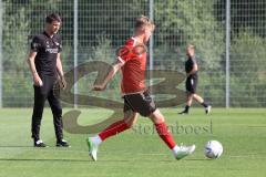 Bayernliga - Saison 2023/2024 - FC Ingolstadt 04 II - U21 - Trainingsauftakt - Cheftrainer Thomas Karg (FCI II) gibt Anweisungen - Foto: Meyer Jürgen