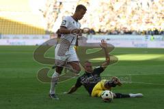 3. Liga - Saison 2024/25 - Alemannia Aachen - FC Ingolstadt 04  - Marcel Costly (Nr.22 - FCI) - Lamar Yarbrough (Nr.25 - Alemannia Aachen) - Foto: Meyer Jürgen