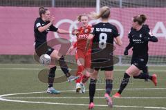 2. Fußball-Liga - Frauen - Saison 2022/2023 - FC Ingolstadt 04 - SC Freiburg II - Nina Penzkofer (Nr.29 - FCI Frauen) - Axtmann Alina schwartz links Freiburg - Foto: Meyer Jürgen