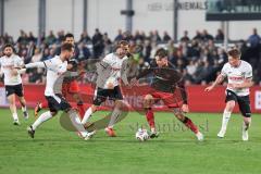 3. Liga; SC Verl - FC Ingolstadt 04; Zweikampf Kampf um den Ball Frederik Christensen (11, FCI) Lehmann Paul (14 Verl) Waidner Dennis (8 Verl)