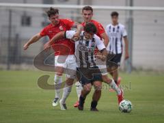 *Bayernliga Nord - Saison 2026/27 - FC Ingolstadt 04 II - FSV Stadeln - Timo Hengmith (Nr.10 - FCI II) - Maximilian Höhenberger rot Stadeln - Foto: Meyer Jürgen