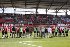 3. Liga; FC Ingolstadt 04 - SV Elversberg; Spieler bedanken sich bei den Fans Fankurve