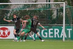 Bezirksliga - Saison 2025/26 - FC Gerolfing - TSV Gaimersheim - Torwart Sebastian Hirschbeck (Nr.1 - TSV Gaimersheim) - Bastian  Heigl (Nr.2 - FC Gerolfing) - Elias Burgfeld (Nr.11 - TSV Gaimersheim) - - Foto: Meyer Jürgen