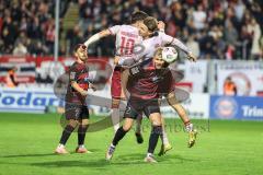 3. Liga; FC Viktoria Köln - FC Ingolstadt 04; Zweikampf Kampf um den Ball Julian Kügel (29, FCI) Linus Rosenlöcher (19, FCI) Dietz Lars (2 VK) Handle Simon (7 VK)