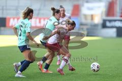 2. Frauen-Bundesliga; FC Ingolstadt 04 - SC Sand; Beyer Jenny (8 FCI) Meißner Thomas (8 S05) Zweikampf Kampf um den Ball Rotzinger Anne (15 Sand)
