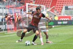 3. Liga; FC Ingolstadt 04 - MSV Duisburg; Zweikampf Kampf um den Ball Lukas Fröde (34, FCI) Bulic Rasim (6 MSV)