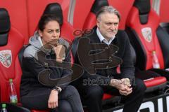 3. Liga; FC Ingolstadt 04 - VfB Lübeck; vor dem Spiel Cheftrainerin Sabrina Wittmann (FCI) Geschäftsführers Dietmar Beiersdorfer (FCI Sport Kommunikation)