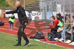 2. Frauen-Bundesliga - Saison 2021/2022 - FC Ingolstadt 04 - SV Henstedt-Ulzburg - Thorsten Splieth Co-Trainer (FCI) gibt Anweisungen - Foto: Meyer Jürgen