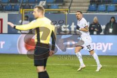 3. Liga; SV Waldhof Mannheim - FC Ingolstadt 04; Pascal Testroet (37, FCI) kein Tor Abseits