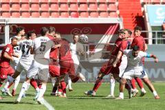 3. Liga; FC Ingolstadt 04 - SV Wehen Wiesbaden; Ecke #34#Simon Lorenz (32, FCI) Mads Borchers (9, FCI) Gözüsirin Tarik (11 SVWW) May Niklas (5 SVWW) Suarez David (47 SVWW)
