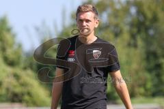 A-Junioren Bundesliga  - Saison 2024/25 - A-Junioren - FC Ingolstadt 04 - SSV Ulm - Wilko Bauer Trainer FCI beim warm machen - XXXXX - Foto: Meyer Jürgen