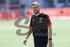 3. Liga; FC Ingolstadt 04 - Trainingsauftakt, erstes Training nach der Sommerpause; Co-Trainer Fabian Reichler (FCI)