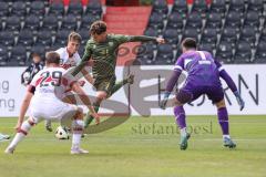 3. Liga; VfB Stuttgart 2 - FC Ingolstadt 04; Torchance verpasst Tim Heike (9, FCI) Nothnagel Dominik (29 VFB) Torwart Seimen Dennis (1 VFB)