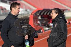 Testspiel; 1. FC Nürnberg - FC Ingolstadt 04 - vor dem Spiel Cheftrainerin Sabrina Wittmann (FCI) mit Cheftrainer Miroslav Klose (FCN)