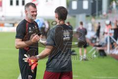 Toto Pokal; FC Memmingen - FC Ingolstadt 04, 2. Runde; vor dem Spiel Torwart-Trainer Alexander Kunze (FCI) Torwart Markus Ponath (1, FCI)