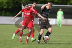 Bezirksliga - Saison 2025/26 - FC Fatih Ingolstadt - TSV Rohrbach - Nico Elfinger schwarz Rohrbach  - Muhammedcan Tural rot Fatih links - Foto: Meyer Jürgen