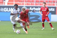 3. Liga; FC Ingolstadt 04 - 1. FC Saarbrücken; vor dem Spiel Kamara Abdoulaye (15 FCS) Max Plath (14 FCI)