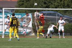 Bezirksliga - Saison 2024/25- TSV Gaimersheim - SE Freising - Torwart Benedikt Leixner (Nr.1 - TSV Gaimersheim) - Michael Graßl (Nr.18 - TSV Gaimersheim) - Stephan König gelb Freising #9 - Foto: Meyer Jürgen