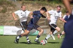 A-Klasse -  Saison 2026/27 - TSV Mailing-Feldkirchen - VFB Friedrichshofen - Stefan Ferstl blau Mailing - Tobias Halbich weiss Friedrichshofen - Jannik Timke weiss Friedrichshofen re - Foto: Meyer Jürgen