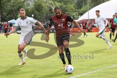 3. Liga; Testspiel; FC Ingolstadt 04 - Borussia Mönchengladbach;  Leon Guwara (6, FCI) Herrmann Patrick (7 BMG)