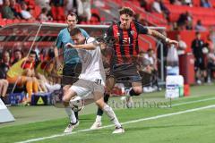 3. Liga; FC Ingolstadt 04 - SV Waldhof Mannheim; Zweikampf Kampf um den Ball Thalhammer Maximilian (31 SVWM) Tim Heike (9, FCI)