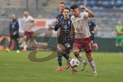 3. Liga - Saison 2025/26 - Waldhof Mannheim  -  FC Ingolstadt 04 - Mads Borchers (Nr.9 - FC Ingolstadt 04) - Diego Michel (Nr.28 - Waldhof Mannheim) - Foto: Meyer Jürgen