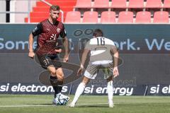 3. Liga; FC Ingolstadt 04 - Hallescher FC; Julian Kügel (31, FCI) Halangk Lucas (16 Halle)