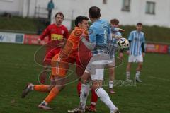Kreisliga - Saison 2025/26- TSV Kösching - FC Sandersdorf - Philipp Gierl Torwart Sandersdorf - Michael Detling blau Sandersdorf  - Sebastian Zabka rot Kösching - Foto: Meyer Jürgen