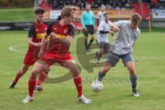 2023_11_5 - SV Kasing - TV Münchsmünster - Kreisliga - Saison 2023/24 - Bernd Noll rot Kasing - Moritz Feigl grau Münchsmünster -  Foto: Meyer Jürgen