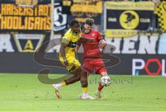 3. Liga; Alemannia Aachen - FC Ingolstadt 04; Zweikampf Kampf um den Ball Nadjombe Pierre (29 AA) Bodycheck mit Linus Rosenlöcher (19, FCI) Foul