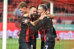 3. Liga; FC Ingolstadt 04 - Borussia Dortmund II; Tor Jubel Treffer 5:3 David Kopacz (29, FCI) mit Dennis Borkowski (7, FCI) Max Besuschkow (17, FCI) Benjamin Kanuric (8, FCI)