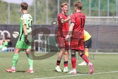 * Testspiel - Saison 2025/26 - FC Ingolstadt 04 - SpVgg Bayreuth -  Frederic Christensen (Nr.11 - FC Ingolstadt 04) - jubel- Kilian Michelbach (Nr.46 - FC Ingolstadt 04) - Torwart Maurice Dehler (Nr.34 - SpVgg Bayreuth)—  Foto: Meyer Jürgen