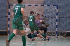 Hallenturnier Ingolstadt Nord - Saison 2024/25 - FC Geisenfeld - TSV Etting - Leopold Rettermayer grün Geisenfeld - Filip Festner Torwart Etting - Felix Festner weisss Etting - Foto: Meyer Jürgen