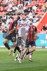 3. Liga; FC Ingolstadt 04 - SC Verl; Zweikampf Kampf um den Ball Felix Keidel (43, FCI) Otto Yari (28 SCV) Sebastian Grönning (11, FCI)