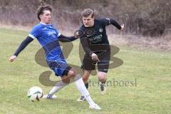 Freundschaftsspiel - Saison 2025/26 - SV Menning - SV Manching - Sebastian Graßl (Nr.10 - SV Manching) - Patrick Schwarz blau Menning  - Foto: Meyer Jürgen