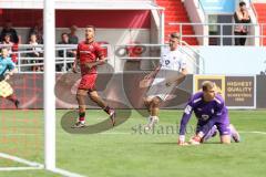3. Liga; FC Ingolstadt 04 - 1. FC Schweinfurt 05; Torchance verpasst Marcel Costly (22, FCI) Krätschmer Pius (23 S05) Torwart Stahl Toni (1 S05)