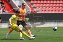 3.Liga - Saison 2023/2024 - Freundschaftsspiel - FC Ingolstadt 04 - SpVgg Unterhaching - Julian  Klügl (Nr.31 - FCI) - #Torwart  Rene Vollath (Nr.1 - Unterhaching) - Foto: Meyer Jürgen