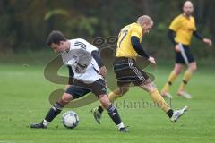 Kreisliga - Saison 2024/25- TSV Lichtenau - FC Mindelstetten - Steven Spieß gelb Lichtenau - Simon Schweiger weiss Mindelstetten - Foto: Meyer Jürgen