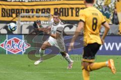 3. Liga; SG Dynamo Dresden - FC Ingolstadt 04; Mladen Cvjetinovic (19, FCI) Meier Jonathan (8 DD)